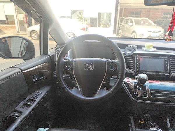 Honda Odyssey 2015, 197800 км, за 12556 USD - фото 11