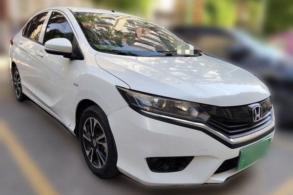Honda Greiz 2016, 30900 км, за 5677 USD