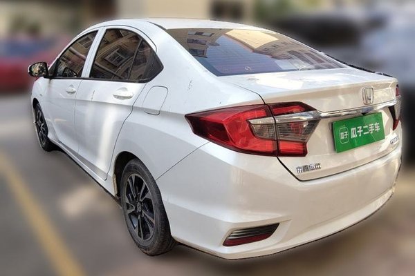 Honda Greiz 2016, 30900 км, за 5677 USD