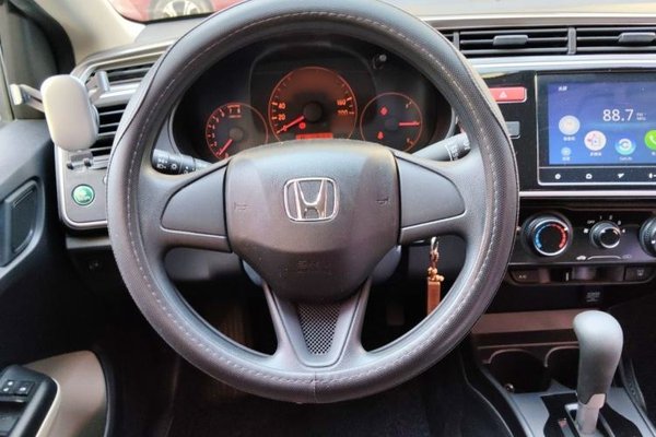 Honda Greiz 2016, 30900 км, за 5677 USD - фото 11