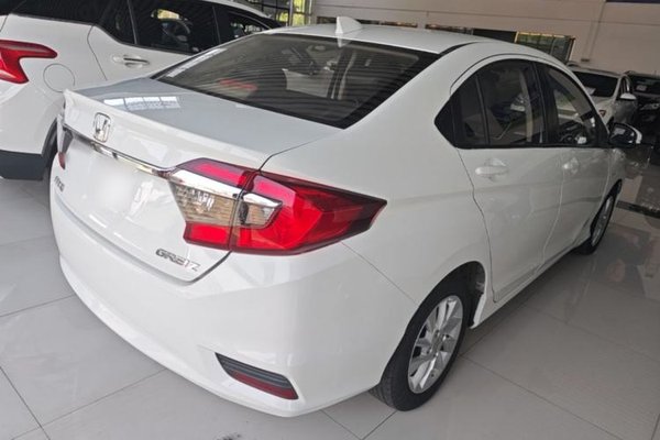 Honda Greiz 2016, 87700 км, за 7043 USD - фото 6
