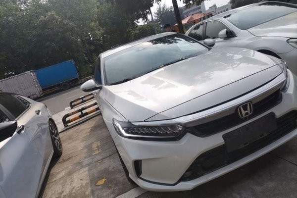 Honda Inspire 2022, 63300 км, за 15833 USD