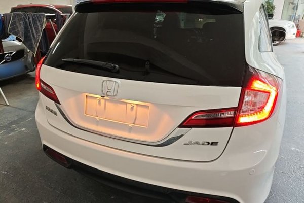 Honda Jade 2016, 100900 км, за 7814 USD