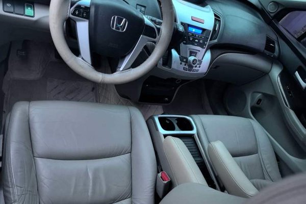 Honda Odyssey 2014, 151400 км, за 7737 USD