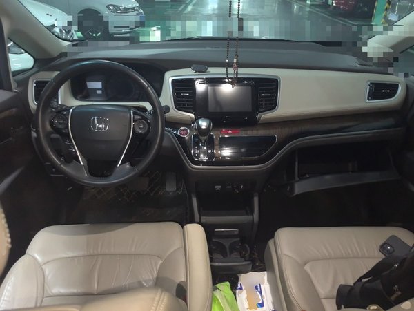 Honda Odyssey 2015, 80800 км, за 12200 USD - фото 10