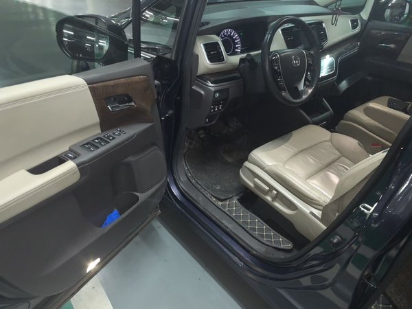 Honda Odyssey 2015, 80800 км, за 12200 USD - фото 17