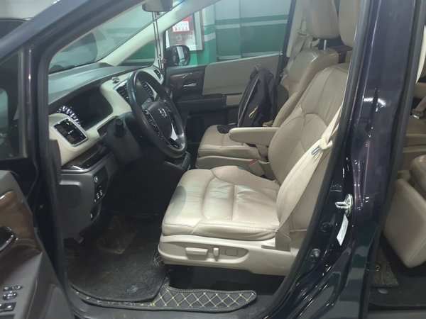 Honda Odyssey 2015, 80800 км, за 12200 USD - фото 16