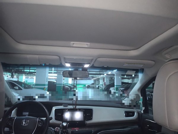 Honda Odyssey 2015, 80800 км, за 12200 USD - фото 19
