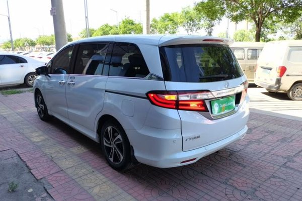 Honda Odyssey 2015, 148200 км, за 15469 USD