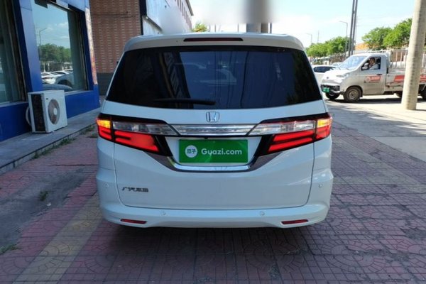 Honda Odyssey 2015, 148200 км, за 15469 USD