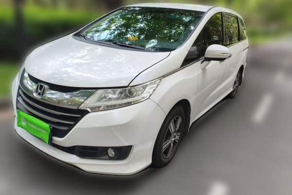 Honda Odyssey · 2015 год
