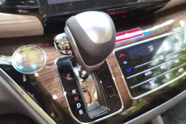 Honda Odyssey 2015, 93100 км, за 9949 USD - фото 14