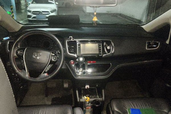 Honda Odyssey 2017, 97600 км, за 13960 USD - фото 9