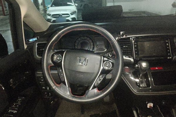 Honda Odyssey 2017, 97600 км, за 13960 USD - фото 10