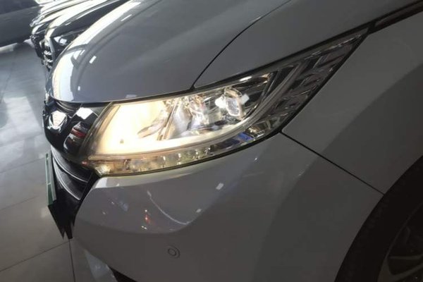 Honda Odyssey 2017, 48300 км, за 18169 USD - фото 10