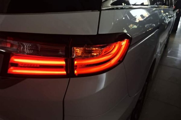 Honda Odyssey 2017, 48300 км, за 18169 USD - фото 8