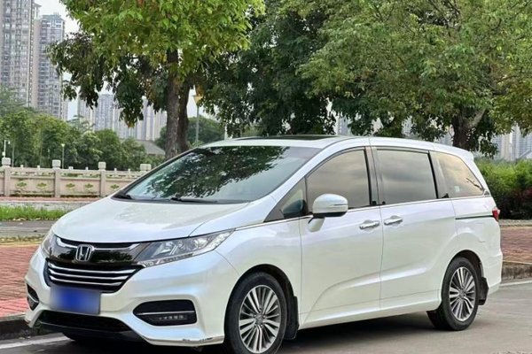 Honda Odyssey 2018, 69600 км, за 17149 USD