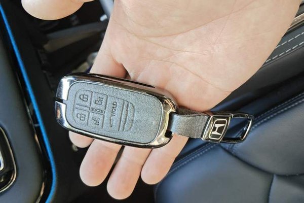 Honda Odyssey 2024, 26100 км, за 29465 USD - фото 9