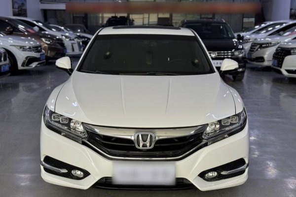 Honda Spirior 2015, 72600 км, за 11925 USD