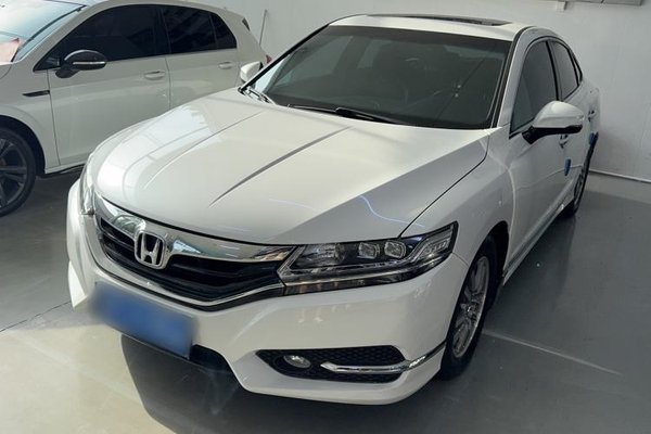 Honda Spirior · 2015 год