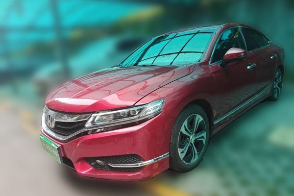 Honda Spirior · 2015 год