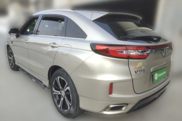 Honda UR-V 2017, 108400 км, за 11637 USD