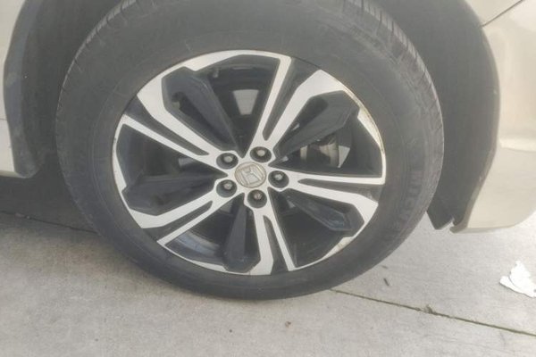 Honda UR-V 2017, 108400 км, за 11637 USD - фото 8