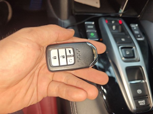 Honda UR-V 2017, 98500 км, за 13082 USD - фото 9