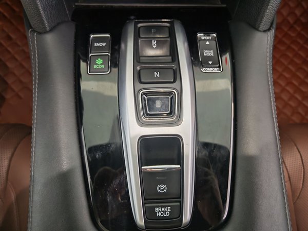 Honda UR-V 2017, 111300 км, за 15394 USD - фото 17