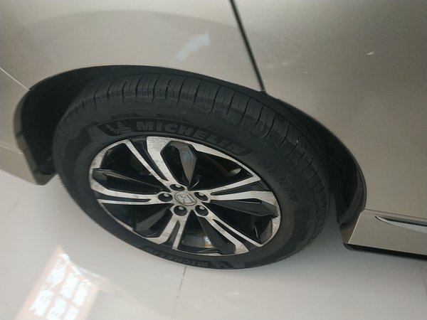 Honda UR-V 2017, 111300 км, за 15394 USD