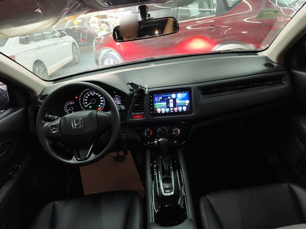 Honda Vezel 2015, 52500 км, за 8358 USD - фото 13