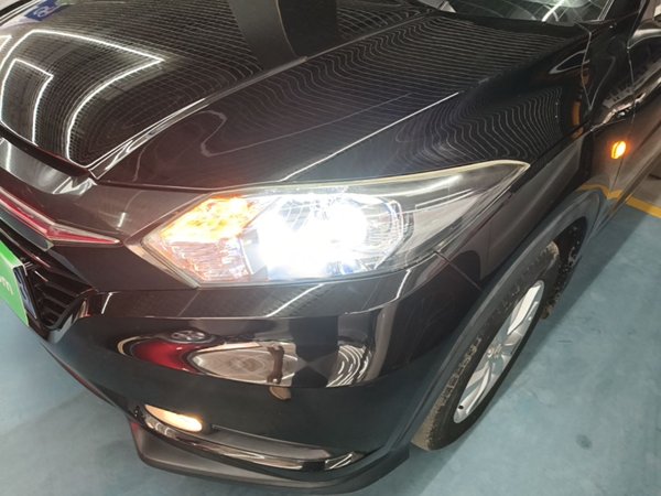 Honda Vezel 2015, 52500 км, за 8358 USD - фото 9
