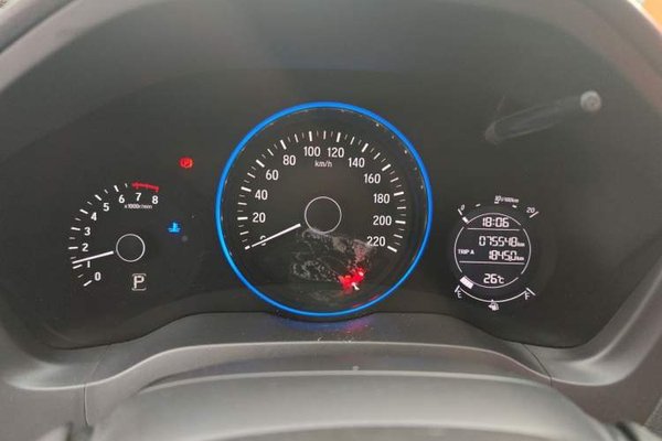 Honda Vezel 2015, 75500 км, за 5914 USD - фото 12