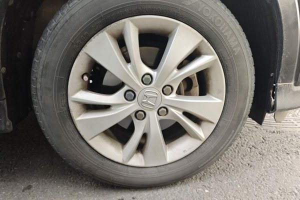 Honda Vezel 2015, 75500 км, за 5914 USD - фото 8