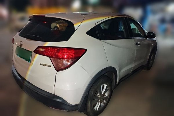 Honda Vezel 2015, 108600 км, за 7257 USD
