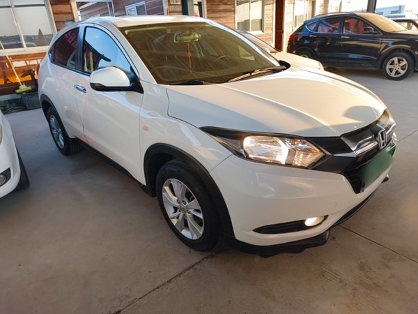 Honda Vezel 2015, 118200 км, за 6892 USD