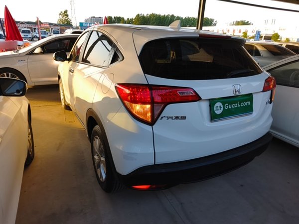 Honda Vezel 2015, 118200 км, за 6892 USD