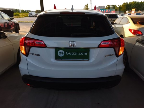 Honda Vezel 2015, 118200 км, за 6892 USD