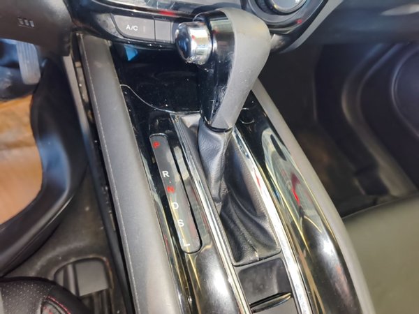Honda Vezel 2015, 118200 км, за 6892 USD - фото 17
