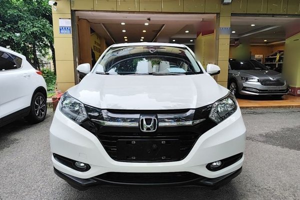 Honda Vezel 2016, 93800 км, за 8242 USD