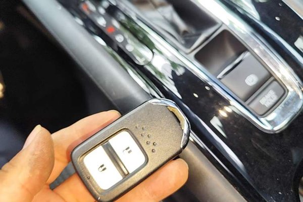Honda Vezel 2016, 93800 км, за 8242 USD - фото 23