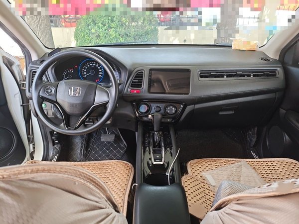 Honda Vezel 2017, 65200 км, за 8980 USD - фото 18