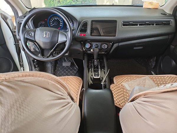 Honda Vezel 2017, 65200 км, за 8980 USD - фото 12