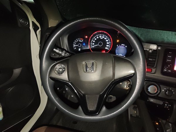 Honda Vezel 2017, 95800 км, за 7258 USD