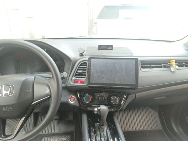 Honda Vezel 2017, 49800 км, за 7534 USD