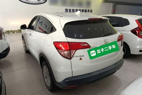 Honda Vezel 2017, 107000 км, за 8828 USD