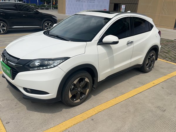 Honda Vezel 2017, 72000 км, за 8607 USD