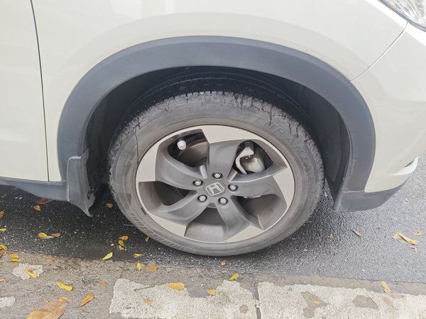 Honda Vezel 2017, 72000 км, за 8607 USD