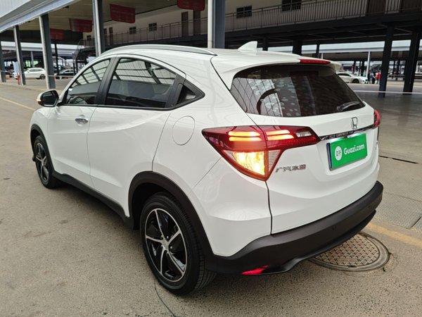 Honda Vezel 2019, 25900 км, за 11220 USD