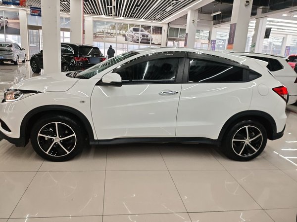 Honda Vezel 2020, 35000 км, за 10813 USD